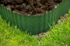 Grasranden PVC Groen - 9x0,25m - Nature 8 Grasranden PVC Groen - 9x0,25m - Nature -Tuinwereld Verkoop grasranden pvc groen 9x0 25m nature 4