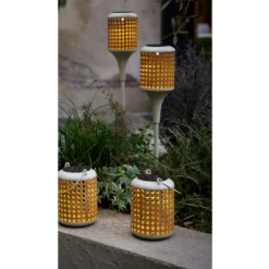 Lumineo Solar Set Met Tuinlamp En Lantaarn - LED - D10.5 X H80cm - Naturel - 4st. -Tuinwereld Verkoop solar set met tuinlamp en lantaarn led d105 x h80cm naturel 4st solar 3 3